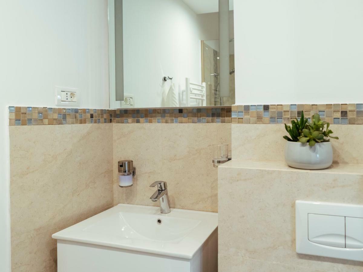 Bright And Spacious Central Apartment- Piata Amzei Bucarest Esterno foto